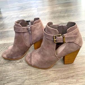 Fergie Peep-Toe Heeled Booties, size 6 tan